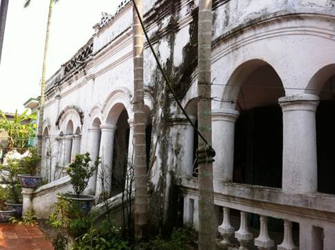 Khám phá ngôi nhà trát bằng mật mía, giá chục tỷ trên đảo Quan Lạn - ảnh 2