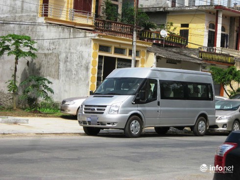 Viện trưởng Viện kiểm sát huyện tổ chức tiệc cưới con tại cơ quan - ảnh 3