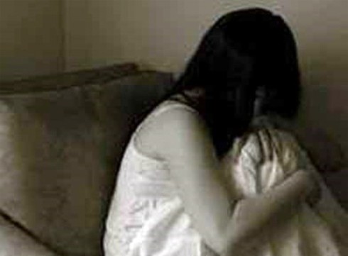 Vào tù vì lỡ yêu trẻ em - ảnh 1