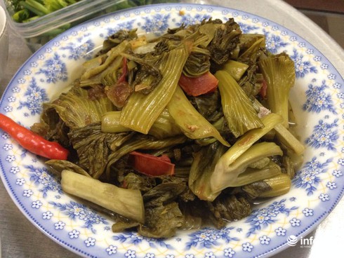 Cách làm món cá chép om dưa chua thanh, đậm vị, không béo ngấy - ảnh 3