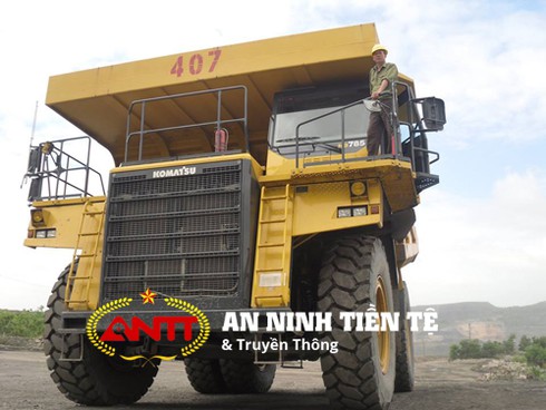 Siêu xe trăm tấn, hàng khủng của đất mỏ - ảnh 2