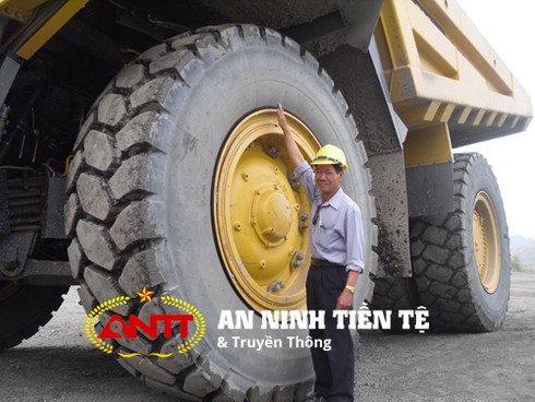 Siêu xe trăm tấn, hàng khủng của đất mỏ - ảnh 3