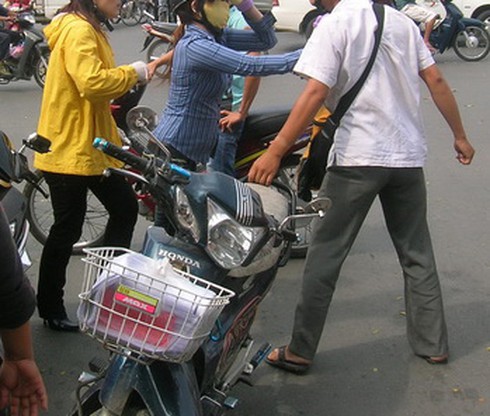 Giết người chỉ vì va quẹt giao thông - ảnh 1