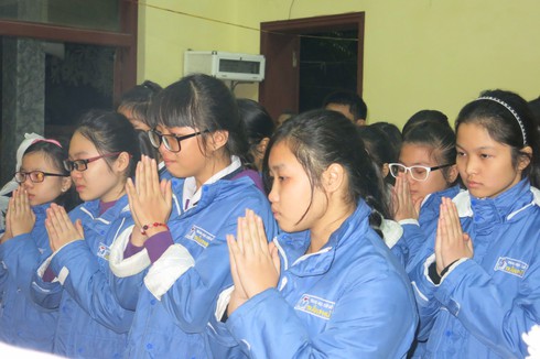 Đám tang nạn nhân trong vụ cháy thảm tại Hải Phòng ngập trong nước mắt - ảnh 2