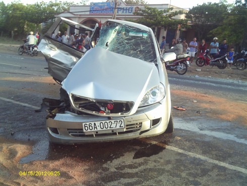 Lập đường dây nóng về trật tự ATGT dịp Tết Dương lịch 2015 - ảnh 1