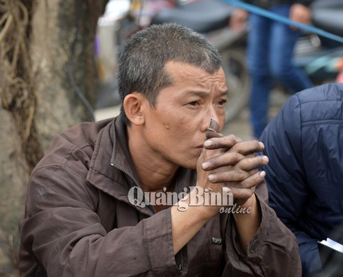 Cháy chợ Ba Đồn: Tiểu thương thất thần nghĩ cảnh trắng tay, nợ nần - ảnh 1