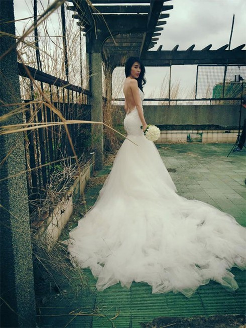 Cận cảnh những váy cưới lộng lẫy của Sao Việt trong năm 2014 - ảnh 1