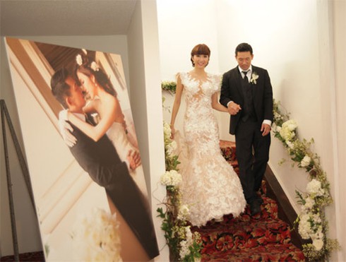 Cận cảnh những váy cưới lộng lẫy của Sao Việt trong năm 2014 - ảnh 8
