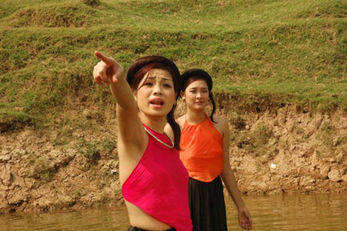 Dở khóc dở cười chuyện nữ ca sĩ lấn sân…hài - ảnh 4