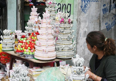 Gấp 20 lần giá trị thực, cây tiền tài từ tiền thật vẫn cháy hàng - ảnh 3