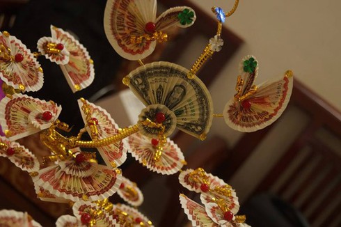 Gấp 20 lần giá trị thực, cây tiền tài từ tiền thật vẫn cháy hàng - ảnh 7