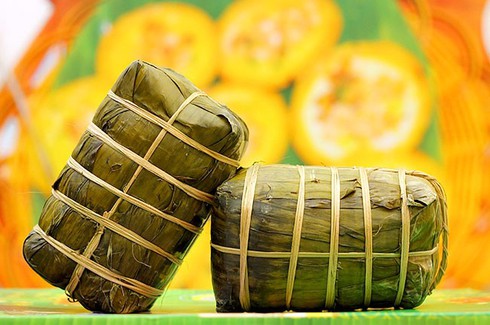 Cách làm bánh tét chữ ngon, đẹp làm quà tặng ý nghĩa ngày Tết - ảnh 1