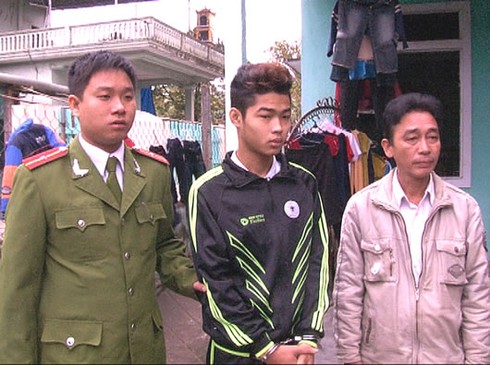 Trái cấm còn non - ảnh 1