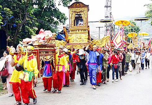 Thăm những ngôi đền nổi tiếng trên thượng nguồn sông Hồng - ảnh 3