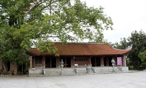 Thăm những ngôi đền nổi tiếng trên thượng nguồn sông Hồng - ảnh 1