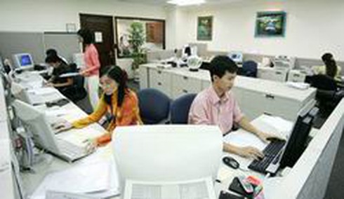 Chế độ, chính sách mới cho cán bộ không đủ tuổi tái cử, tái bổ nhiệm - ảnh 1