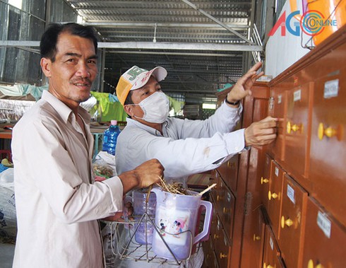 Làm gì với 4 tờ vé số trúng độc đắc? - ảnh 1