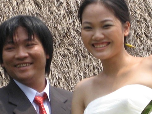 Họa sĩ Phạm Khắc Quang bán phá giá tranh để cứu vợ - ảnh 1