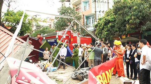 Nhà 3 tầng đột nhiên đổ sập hoàn toàn ở Bắc Giang - ảnh 3