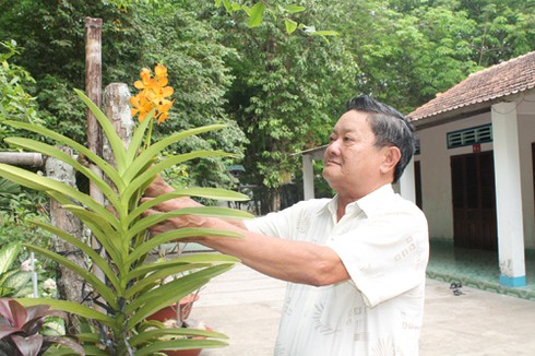 Giả gái… diệt ác ôn - ảnh 1