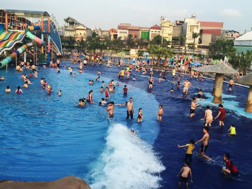 Công viên nước đầu tiên ở Quảng Ninh đi vào hoạt động - ảnh 4