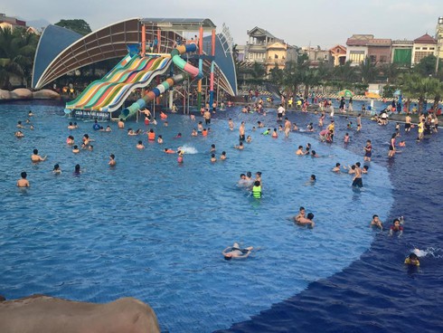 Công viên nước đầu tiên ở Quảng Ninh đi vào hoạt động - ảnh 6