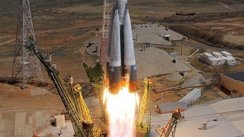 Tàu vũ trụ mất liên lạc đang rơi về Trái đất - ảnh 1