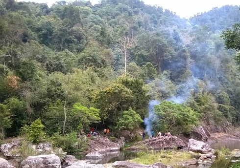 Tự ý thu phí dịch vụ tham quan Khu du lịch sinh thái Khe Rỗ - ảnh 4