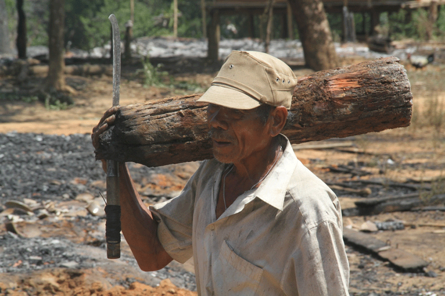 Sét đánh thiêu rụi làng Kon Sơ Lăl cũ - ảnh 10