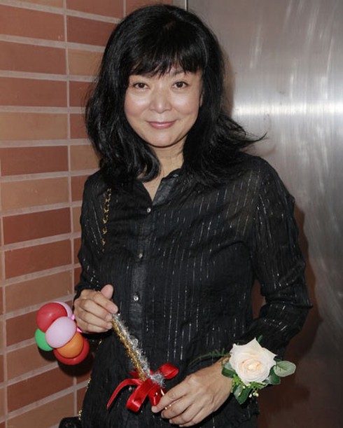 Hình ảnh ngày ấy - bây giờ của 5 mỹ nhân TVB thập niên 1980 - ảnh 2