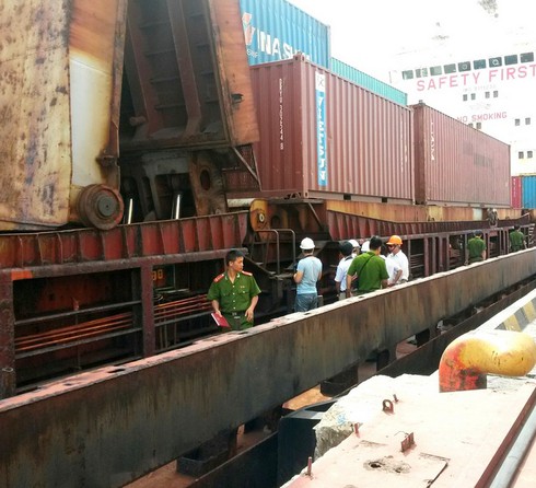 Đứt cáp cẩu, hai người tử vong - ảnh 1