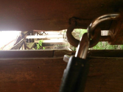 Lạnh lẽo làng biệt thự giữa lòng Hà Nội - ảnh 2