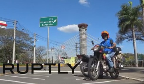 Xe máy chạy 500 km bằng một lít nước lã - ảnh 1