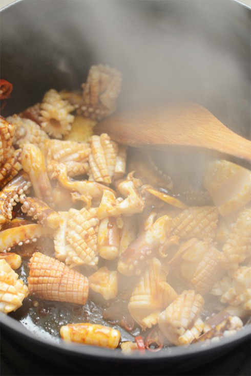 Mực xào rau củ cay kiểu mới vừa ngon vừa đẹp mắt - ảnh 6