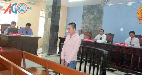 Nỗi uất nghẹn của người góa phụ trẻ - ảnh 1