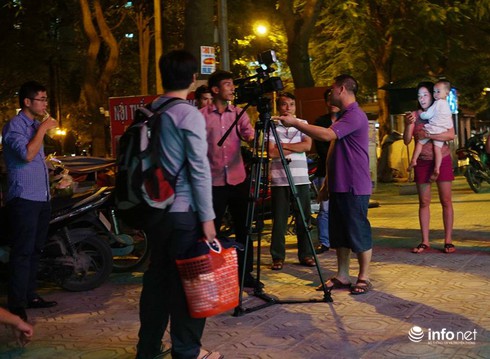 Xuất hiện đối tượng lạ mặt tại VP5 thu máy quay của phóng viên TTXVN - ảnh 4