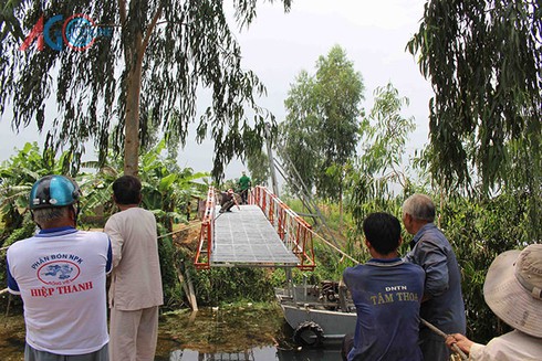 Chuyện lạ ở An Giang: Xây cầu trong… 30 phút - ảnh 10