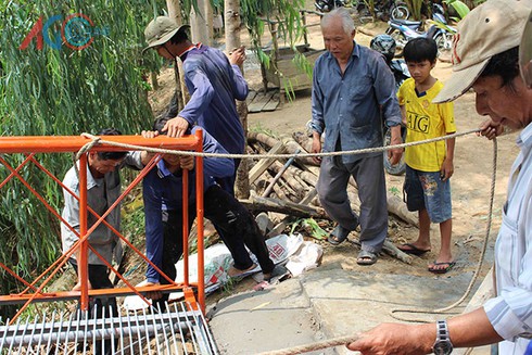 Chuyện lạ ở An Giang: Xây cầu trong… 30 phút - ảnh 11