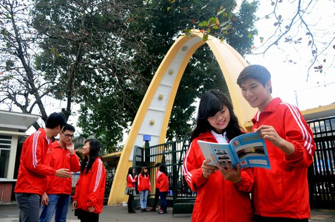 Khung cảnh lãng mạn ở Đại học Bách khoa Hà Nội - ảnh 2