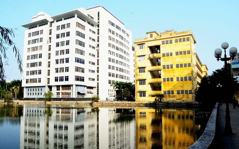 Khung cảnh lãng mạn ở Đại học Bách khoa Hà Nội - ảnh 12