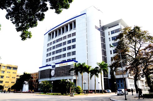 Khung cảnh lãng mạn ở Đại học Bách khoa Hà Nội - ảnh 4