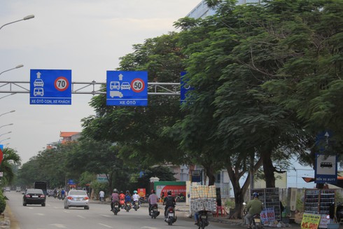 Hải Phòng: Biển báo giao thông “trốn”người đi đường - ảnh 1