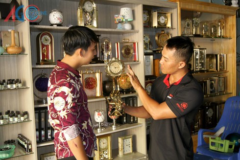 “Săn” hàng ký gửi online - ảnh 1