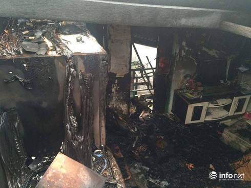 Cháy lan nhiều căn nhà ở trung tâm Sài Gòn, hàng trăm người hoảng loạn tháo chạy - ảnh 7