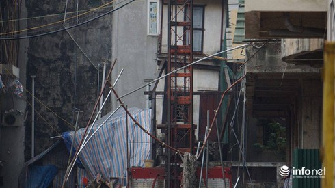 Hiện trường vụ sập tháp cẩu ở 52 Lĩnh Nam làm 2 người chết - ảnh 3