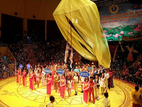 Khai mạc cuộc thi Tài năng Xiếc trẻ 3 nước Việt Nam - Lào -Campuchia - ảnh 1