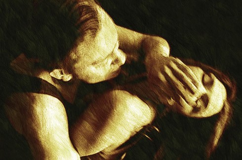 Khổ như bị chồng hiếp dâm: Cố