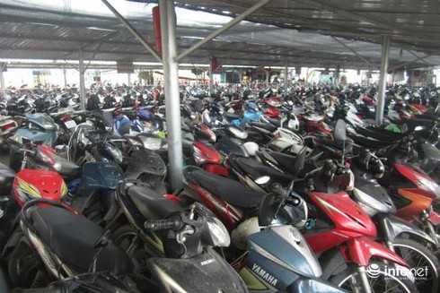 Khổ sở đi xe khách về quê đón Tết - ảnh 12