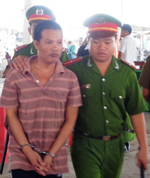 Chém cho vợ... xấu đi - ảnh 1