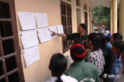 84 cử tri dân tộc Chứt được bộ đội đưa đi bầu cử sớm - ảnh 3